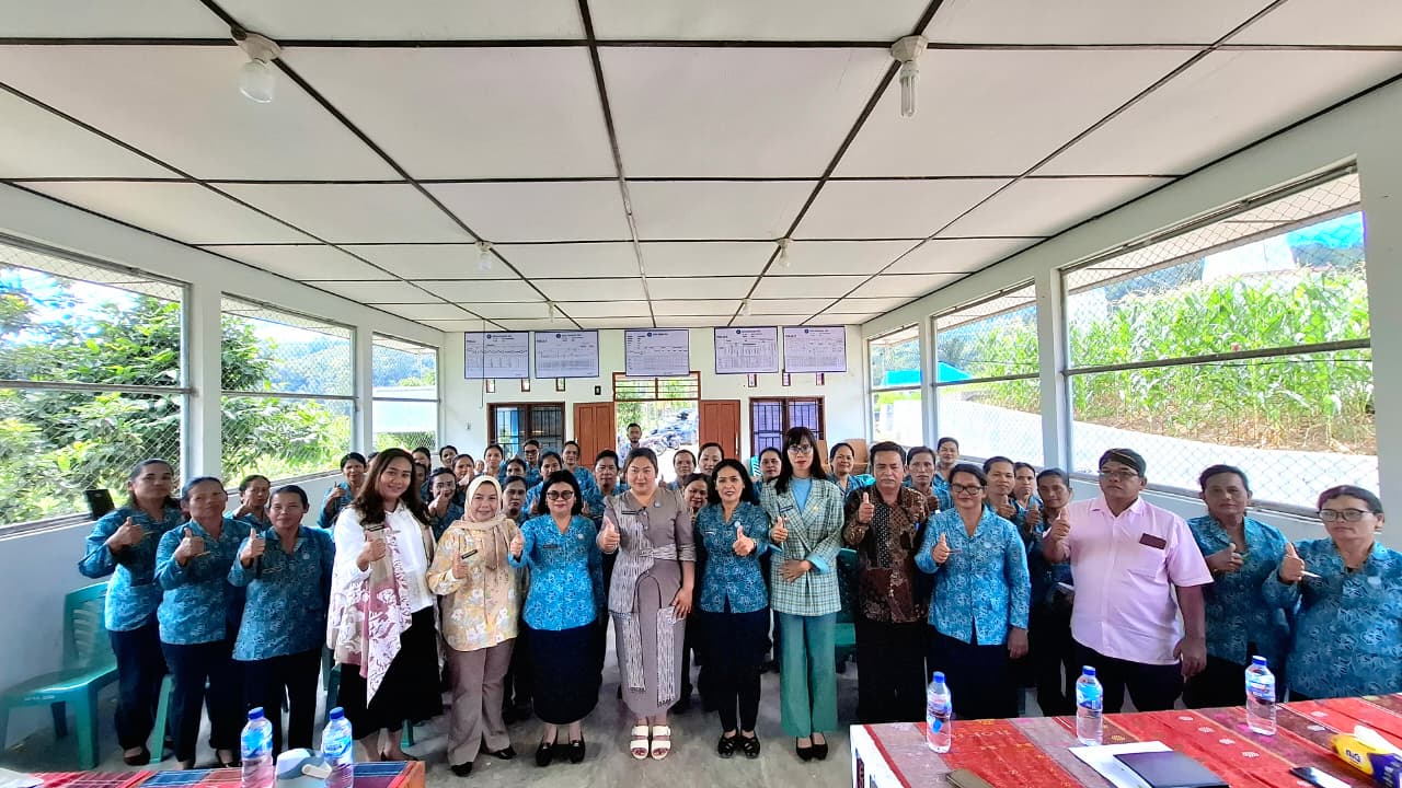 Finalisasi Laporan di Simanobak, Ketua TP PKK Toba Tekankan Peran Dasawisma dan Akurasi Data